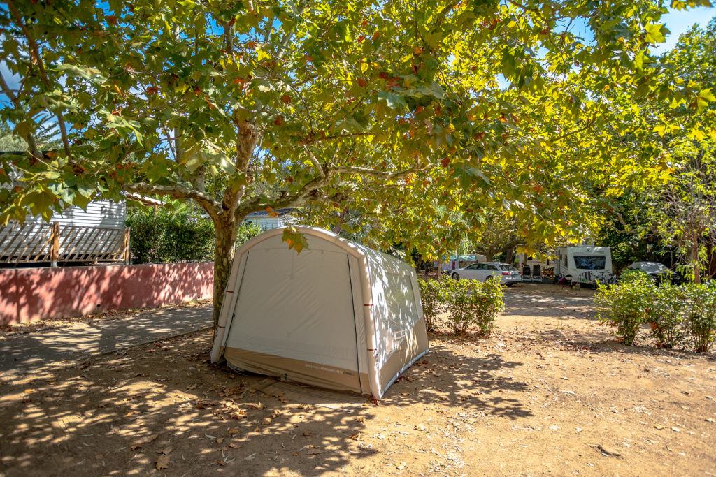 Emplacement CampingCar, Tente & Caravane Azur Rivage