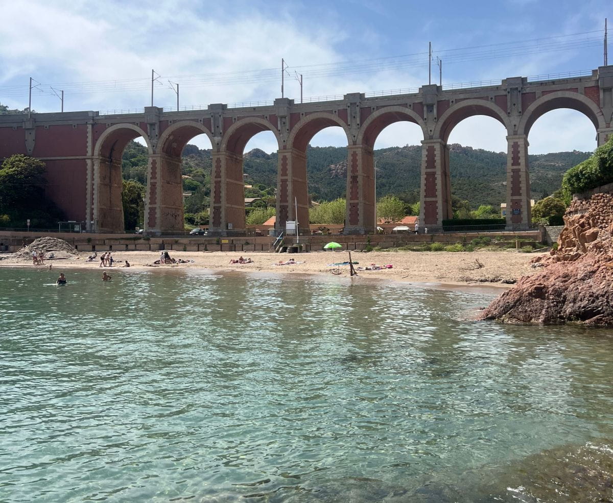 Camping-azur-rivage-plage-devant-scaled-1200xauto_1_1