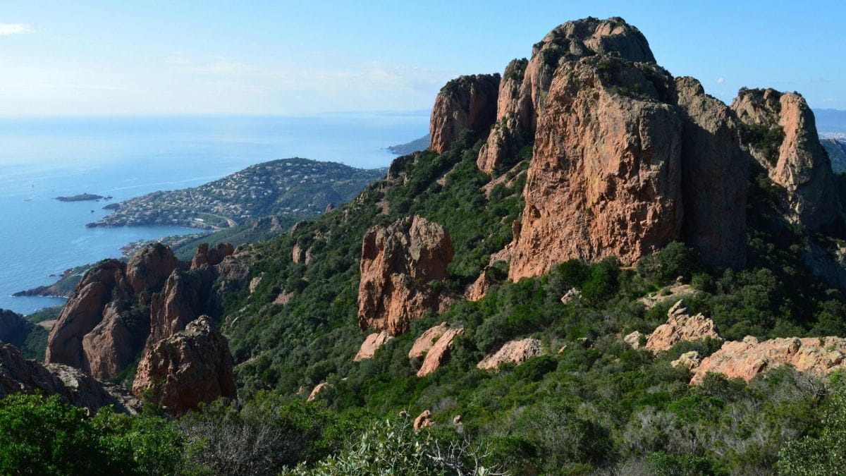 esterel-scaled-1200xauto_1_1